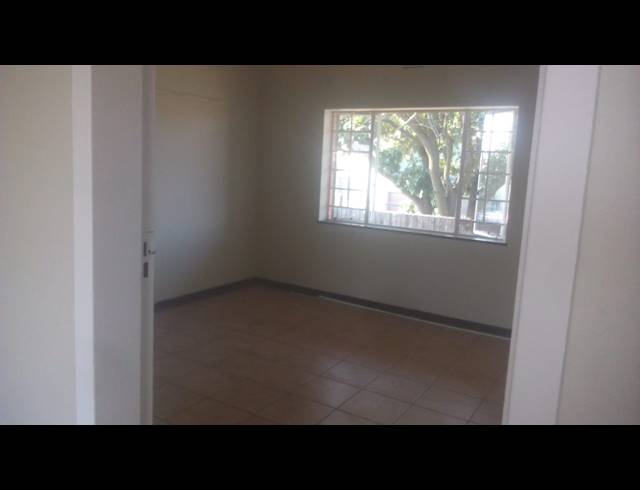 2 bed property to rent in TURF CLUB